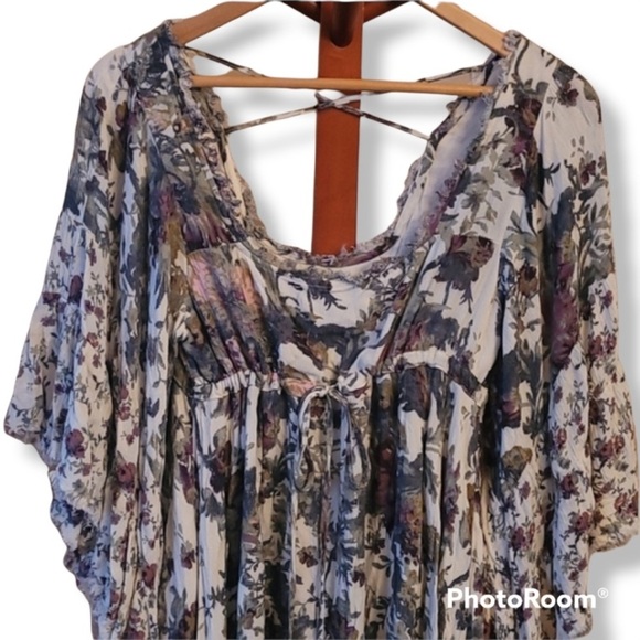 Free People Dresses & Skirts - Free People Boho Floral Bell Sleeve Dress​